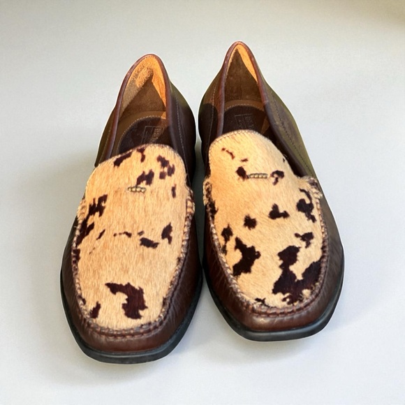 H.S. Trask  Women's  Size 7 M Brown Leather  Horse Hair Loafer Vibram Sole CLEAN - Picture 1 of 8